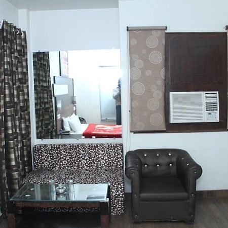 Dreamz Suites New Delhi Exterior photo